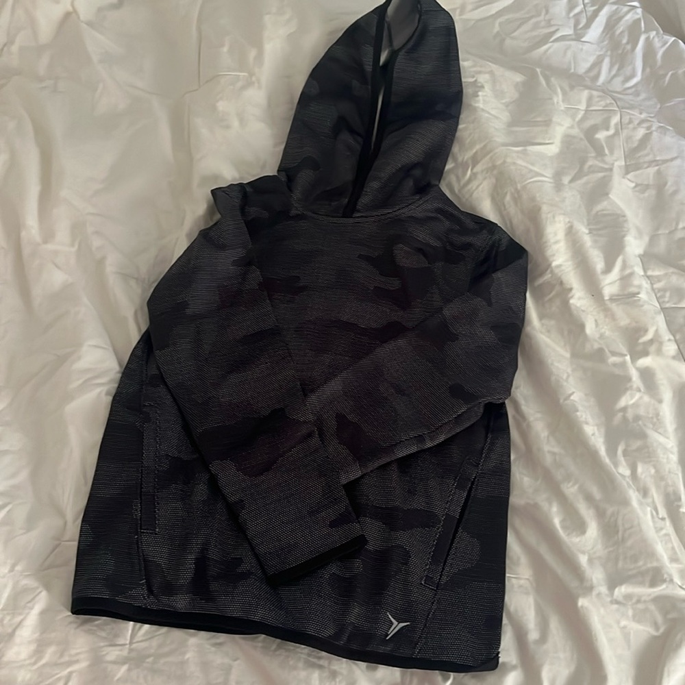 Boys size 8 old navy hoodie